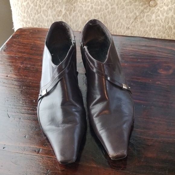 Boots - Picture 3 of 4